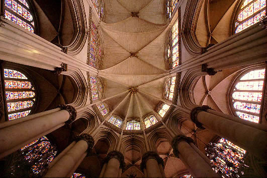 The chevet vaults of Le Mans, an assured showcase for the medieval masons' skills.