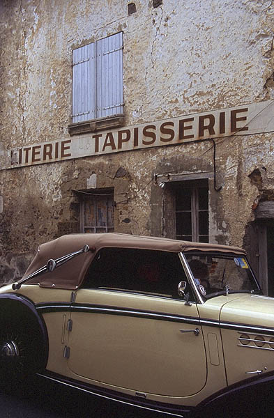 Hotchkiss tourer in Ile Jourdain, Vienne.